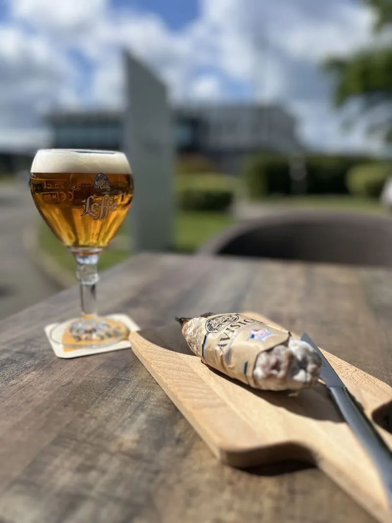 Terrasse — Leffe et saucisson sec